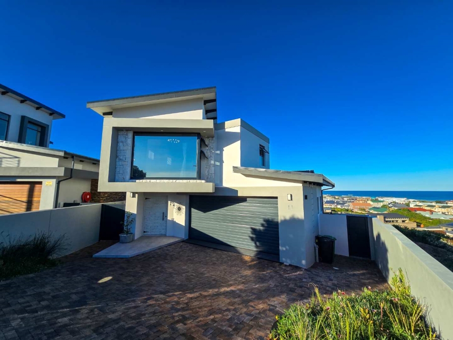 2 Bedroom Property for Sale in Stilbaai Oos Western Cape